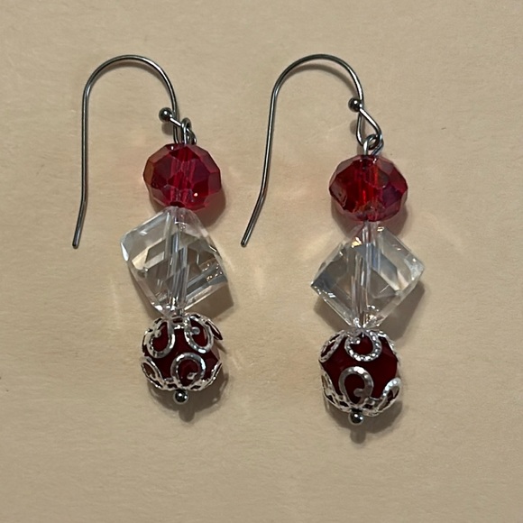 Jewelry - Handmade ❤️Red Dangle Earrings